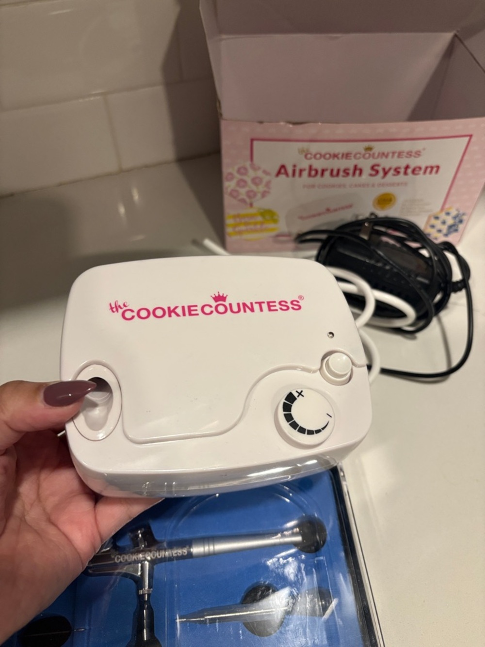 White Airbrush System - Picture 7 of 10